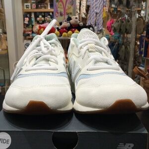 Big Kids New Balance 997H White/Blue Multiple Sizes/Widths